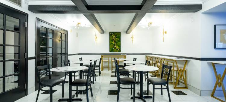 雅诗阁套房酒店(Ascot Suites)图片
