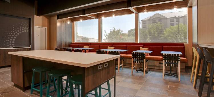 大草原城希尔顿Tru酒店(Tru by Hilton Grand Prairie Dallas)图片