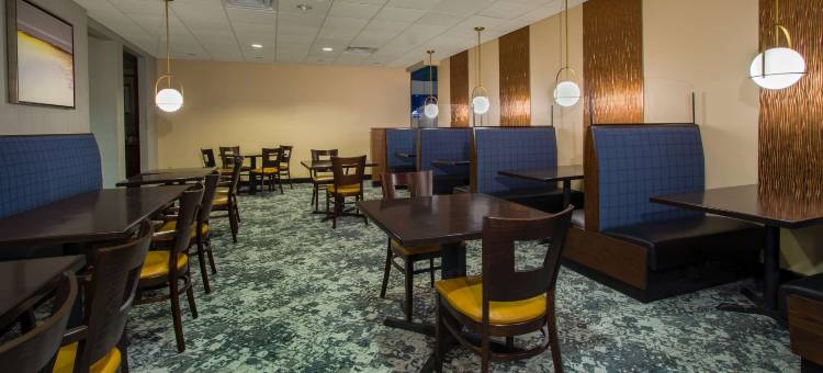 纽瓦克希尔顿逸林酒店(DoubleTree by Hilton Hotel Newark)图片