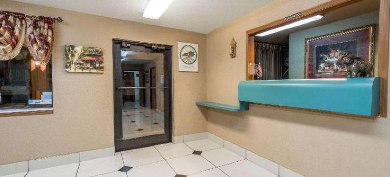 伊丽莎白敦温德姆速8酒店(Super 8 by Wyndham Elizabethtown)图片