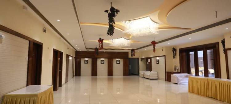 许利凯达帕提国际酒店(Hotel Shri Khedapati International,Dewas)图片