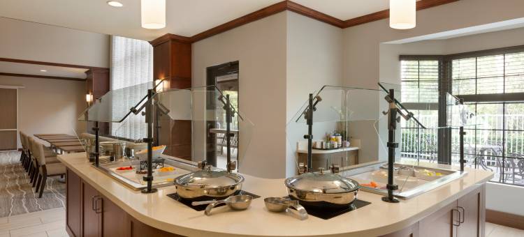 布兰登-坦帕东部洲际Staybridge Suites酒店(Staybridge Suites TAMPA EAST- BRANDON by IHG)图片