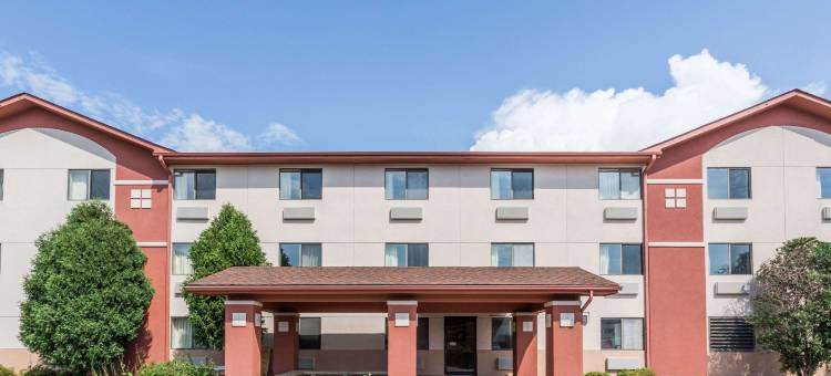 圣查尔斯温德姆速8酒店(Super 8 by Wyndham St. Charles)图片