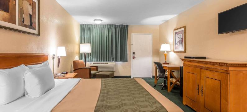 圣迭戈东/埃尔卡洪豪生酒店(El Cajon San Diego East)图片