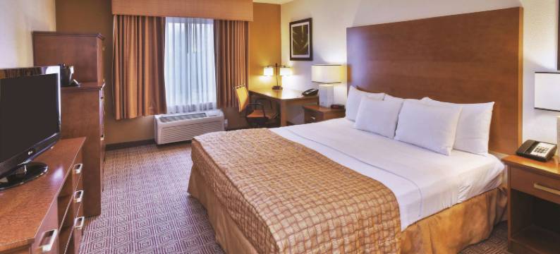 丹伯里拉昆塔温德姆套房酒店(La Quinta Inn & Suites by Wyndham Danbury)图片