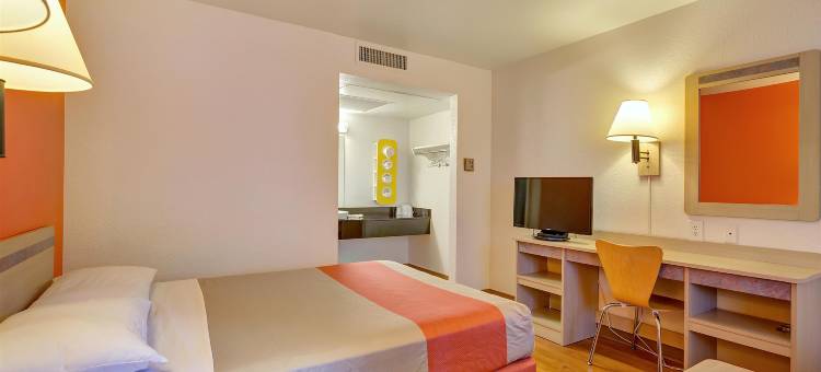 Super 8 by Wyndham Santa Rosa North(Super 8 by Wyndham Santa Rosa North)图片