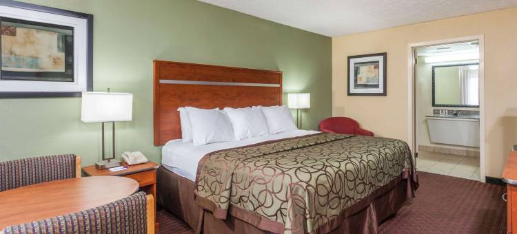 鸽子谷呗盟酒店 - 近岛屿大道(Baymont by Wyndham Pigeon Forge Near Island Drive)图片