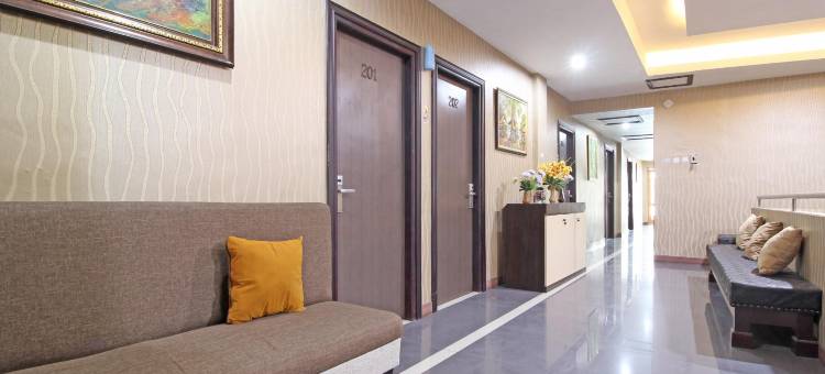 红多兹酒店-靠近311大学(RedDoorz Near Uns Solo)图片