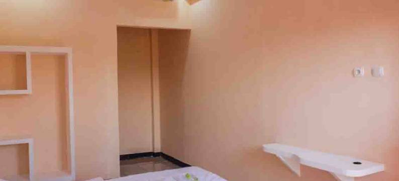 Artayya Puri 2 Near Alun Alun Caruban Mitra RedDoorz图片