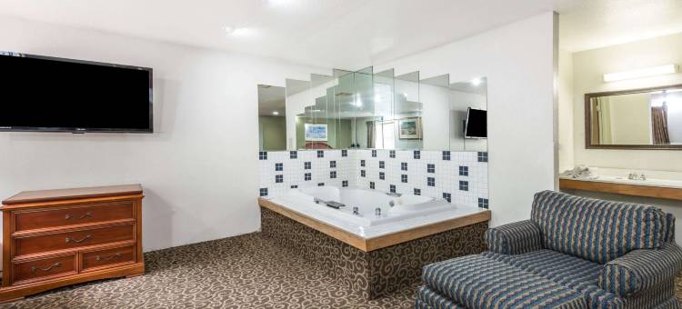 匹兹堡-蒙罗维尔速8酒店(Super 8 by Wyndham Pittsburgh/Monroeville)图片