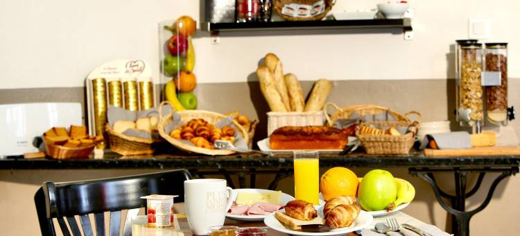 基里亚德尼姆中央酒店(Kyriad Nimes Centre)图片