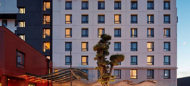 里昂东圣普列斯特欧洲博览吉利亚德尊贵(Kyriad Prestige Lyon Est - Saint Priest Eurexpo Hotel and Spa)图片