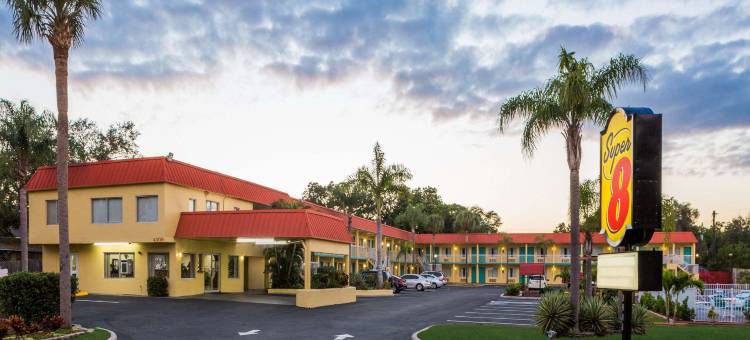 萨拉索塔速8酒店-近西耶斯特基(Super 8 by Wyndham Sarasota Near Siesta Key)图片