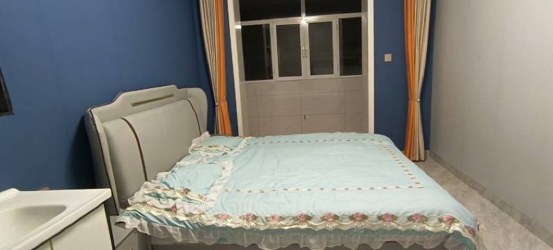 天源房东公寓(赛音道分店)图片