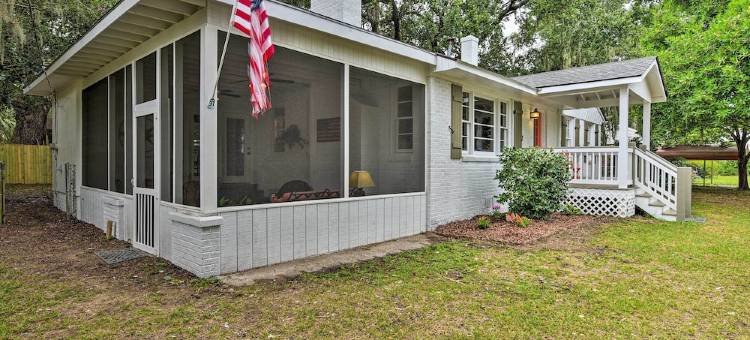 Beaufort家，带阳台，距离市区4英里！(Beaufort Home W/Porch, 4 Mi. from Downtown!)图片