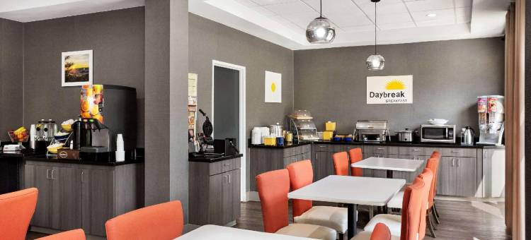 默夫里斯伯勒戴斯套房酒店(Days Inn & Suites by Wyndham Murfreesboro)图片