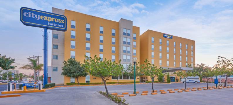 北伊拉普阿托万豪城市快捷酒店(City Express by Marriott Irapuato Norte)图片