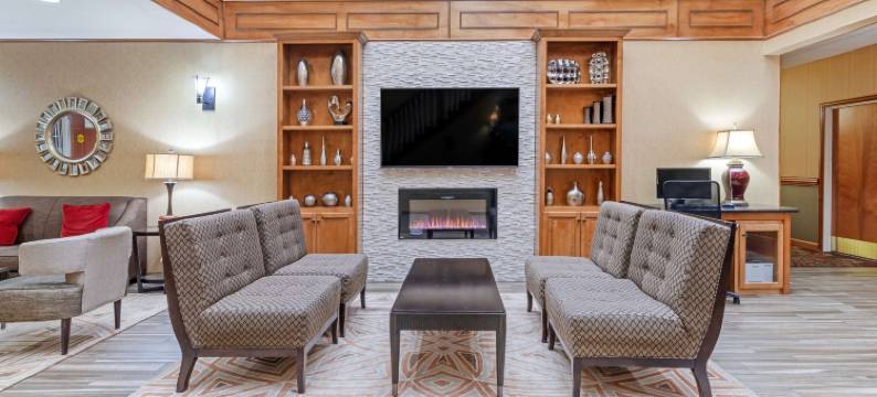 布拉德伯里贝斯特韦斯特优质套房酒店(Best Western Plus Bradbury Inn  Suites)图片