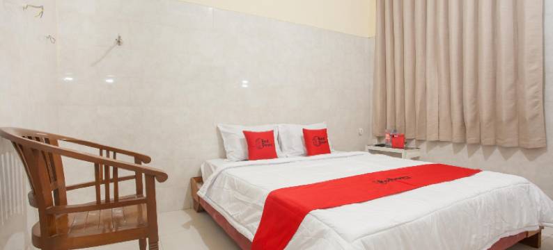 红多兹伊斯兰酒店@塞达蒂(RedDoorz Syariah at Sedati)图片