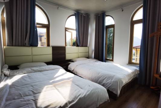 悠然蓝山SPAKTV休闲团建度假别墅(锦溪路分店)