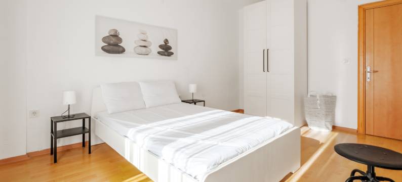 Flat with Terrace Close to Transit in Ankara图片