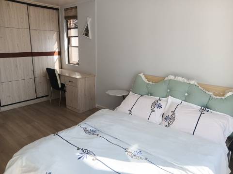 小苦菜公寓(梁王路2号分店)