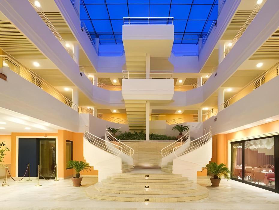 Caesar's Hotel Over view