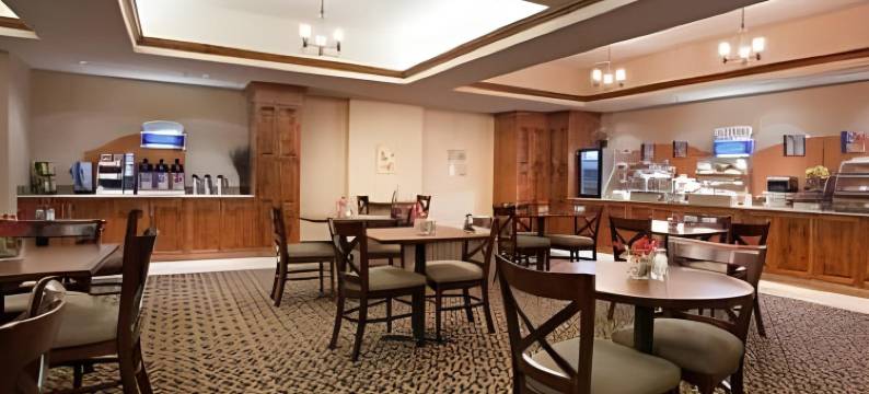 智选假日套房酒店粉砂步枪(Holiday Inn Express & Suites SILT-RIFLE by IHG)图片