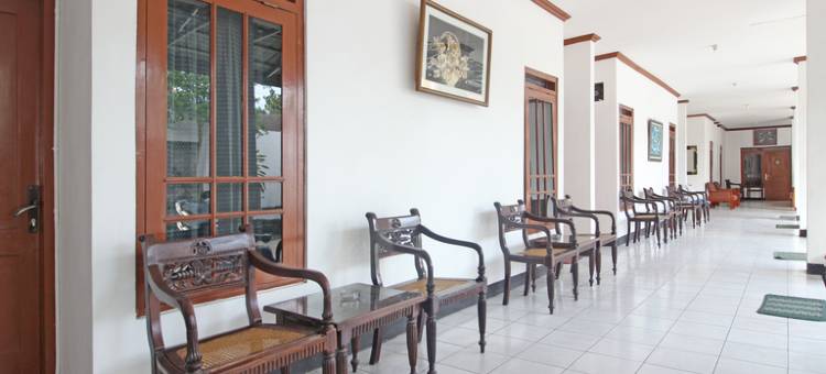 红多兹高级酒店-塔曼西斯瓦3(RedDoorz Plus @ Taman Siswa 3)图片