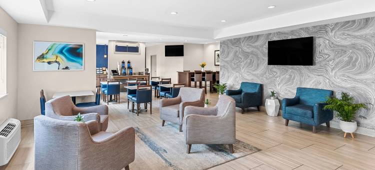 奥塔姆瓦贝斯特韦斯特必住优质酒店(SureStay Plus Hotel by Best Western Ottumwa)图片