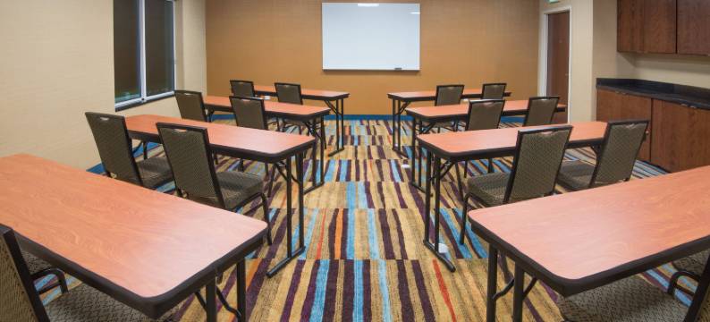 万枫酒店及套房韦恩堡西南(Fairfield Inn & Suites Fort Wayne Southwest)图片