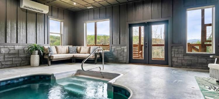 超大泳池景观小屋-最后时刻优惠！(Huge Pool Cabin with Spectacular Views - Last Minute Discounts!)图片