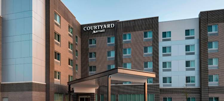 休斯顿舒格兰/普安特湖万怡酒店(Courtyard Houston Sugar Land/Lake Pointe)图片