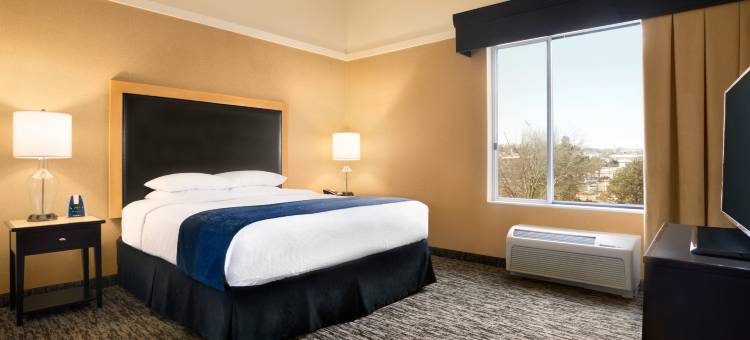 俄克拉何马城市机场希尔顿逸林酒店(DoubleTree by Hilton Oklahoma City Airport)图片