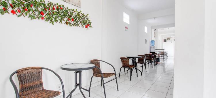 日惹安巴鲁莫广场附近的 O 酒店(原 Wisma Arya 2)(Hotel O near Plaza Ambarrukmo Yogyakarta formerly Wisma Arya 2)图片