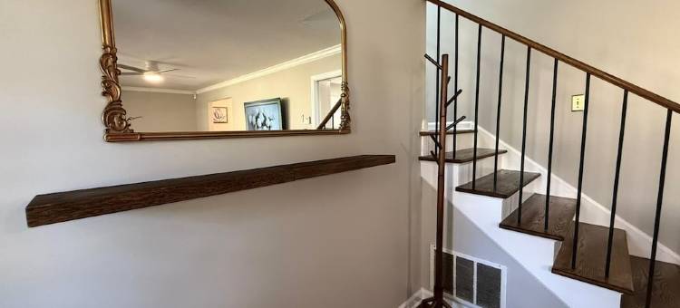 溪畔逸居 – 度假屋 宽敞5卧室 配有泳池 & 烧烤设施(Creekside Escape – Spacious 5BR with Pool & BBQ)图片