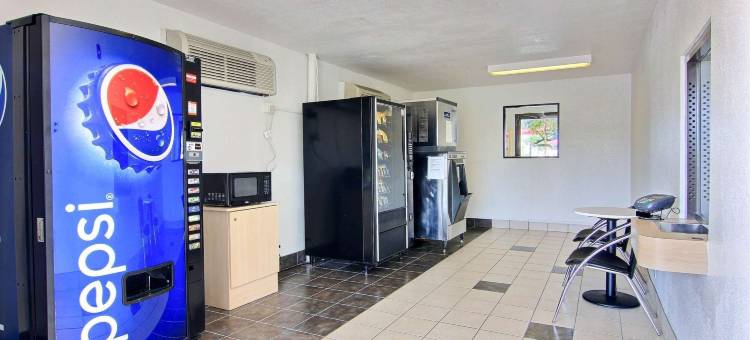 克恩斯维尔6号汽车旅馆(Motel 6 Kingsville, TX)图片