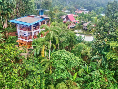 ARIANTIY HOSTAL = ARIANTIY 旅馆