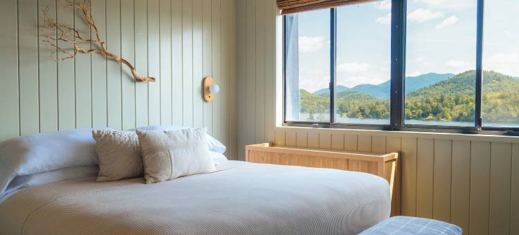 普莱西德湖萨米特酒店(Bluebird Lake Placid)图片