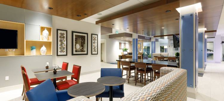 智选假日套房酒店-斯特布里奇(Holiday Inn Express & Suites Sturbridge)图片