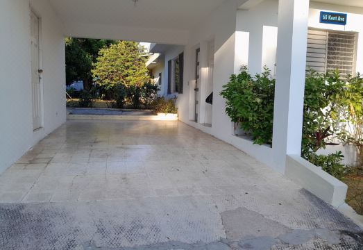 Villa Chinnor-Kent Ave Hotel Overview