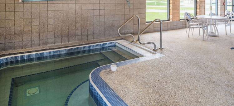 瓦利城美吟温德姆酒店及会议中心(AmericInn by Wyndham Valley City Conference Center)图片