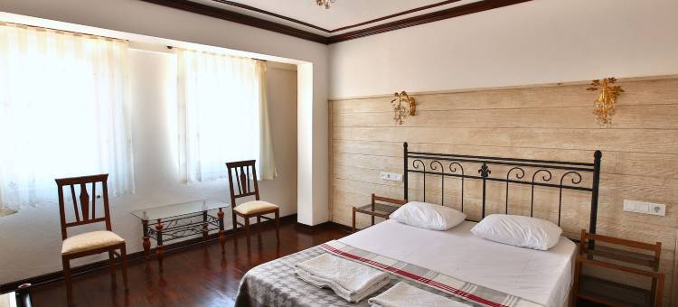 博兹贾阿达法赫里酒店(Bozcaada Fahri Hotel)图片