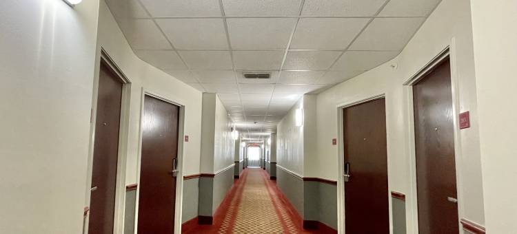 克里波恩菲布丽套房酒店(FairBridge Inn & Suites Cleburne)图片