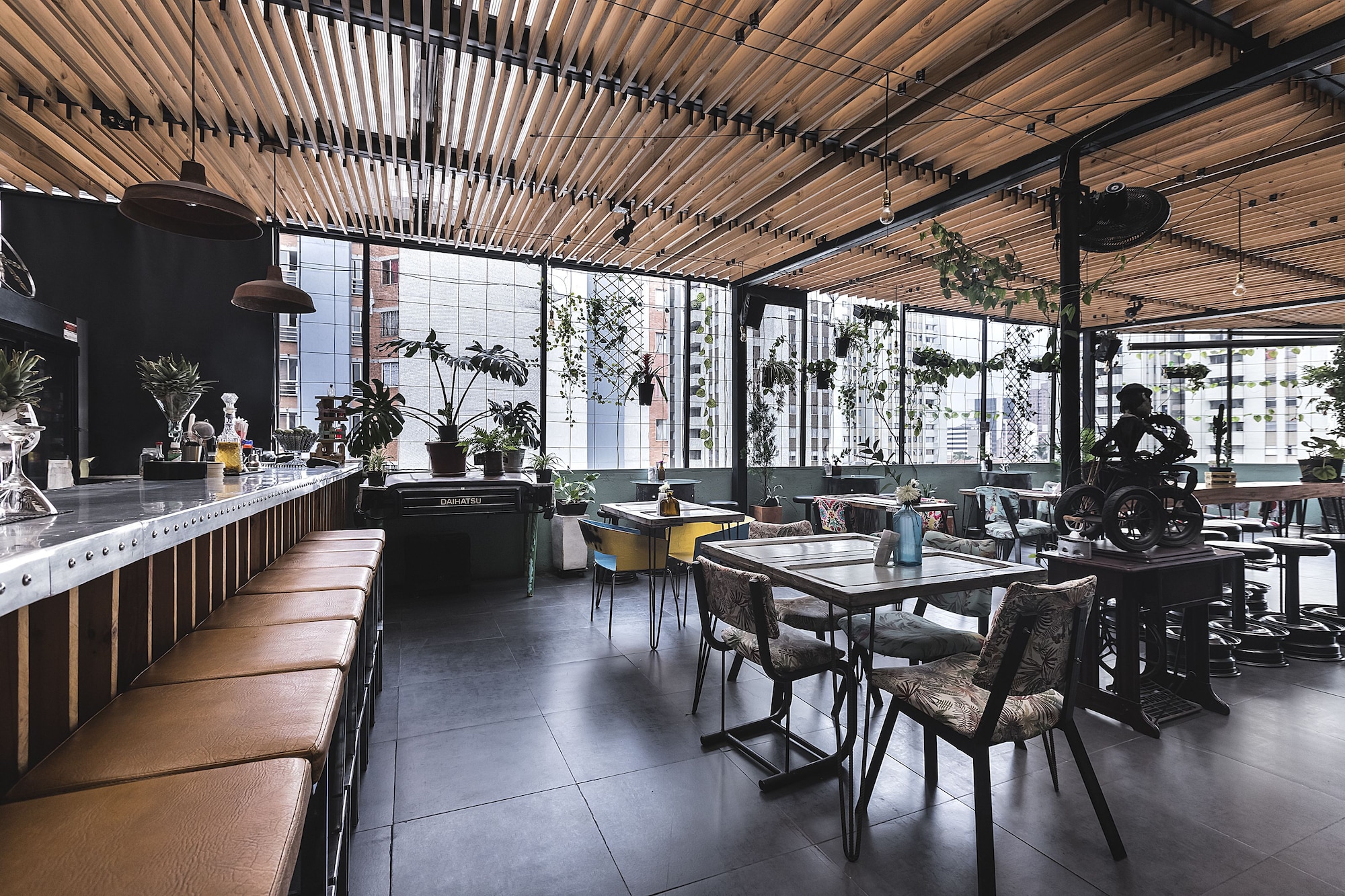 GALLERY HOTEL Over view