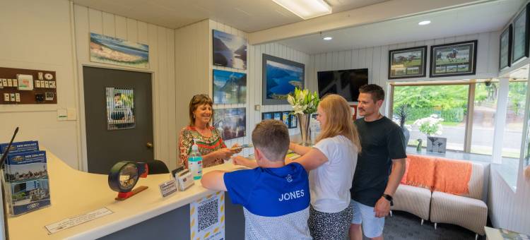 探险家汽车旅馆和公寓(Asure Explorer Motel & Apartments)图片