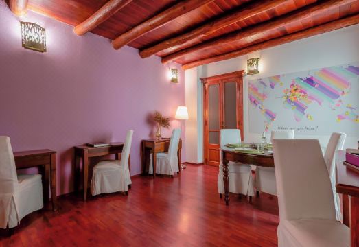 Sa Domu Cheta Hotel Overview