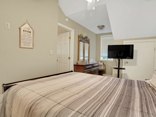 带湖景的豪华公寓:隐私和Wi-Fi