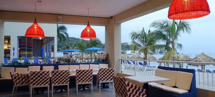 迪卡梅隆码头酒店华美达全包度假村(Decameron La Marina Guayabitos, Ramada All Inclusive Resort)图片