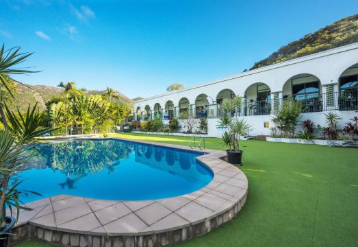 Amaroo on Mandalay, Magnetic Island Hotel Overview